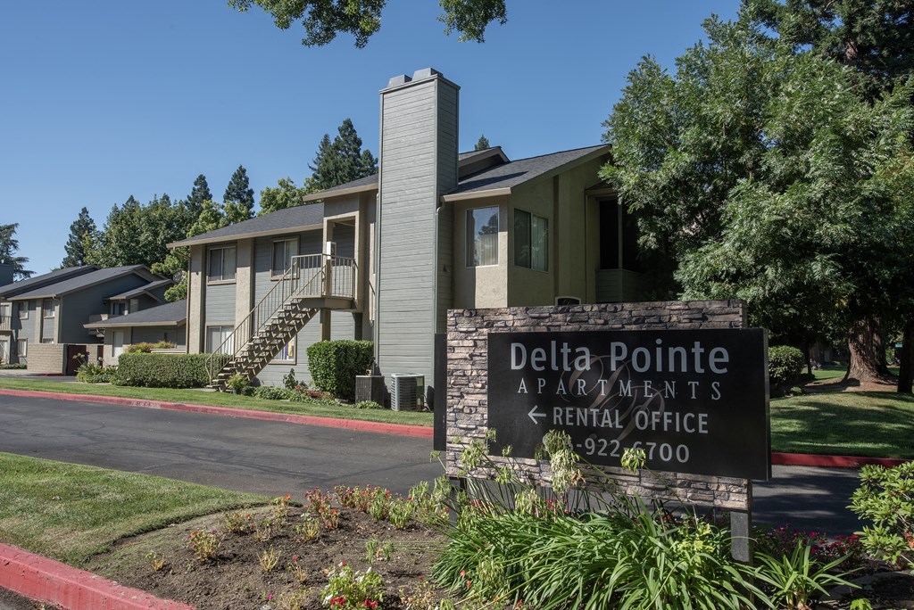 property entry at Delta Pointe Apartments, Sacramento, California 95833