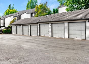 Elmonica Court garages, Beaverton, OR, 97006