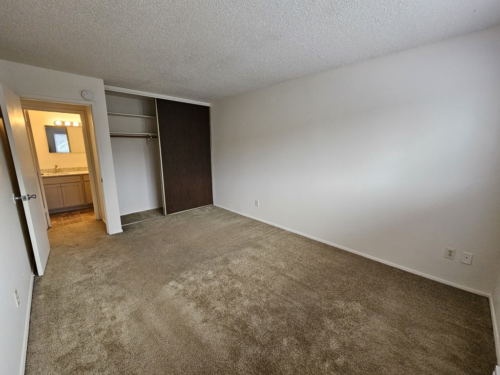 Francis Park vacant 2x1 bedroom