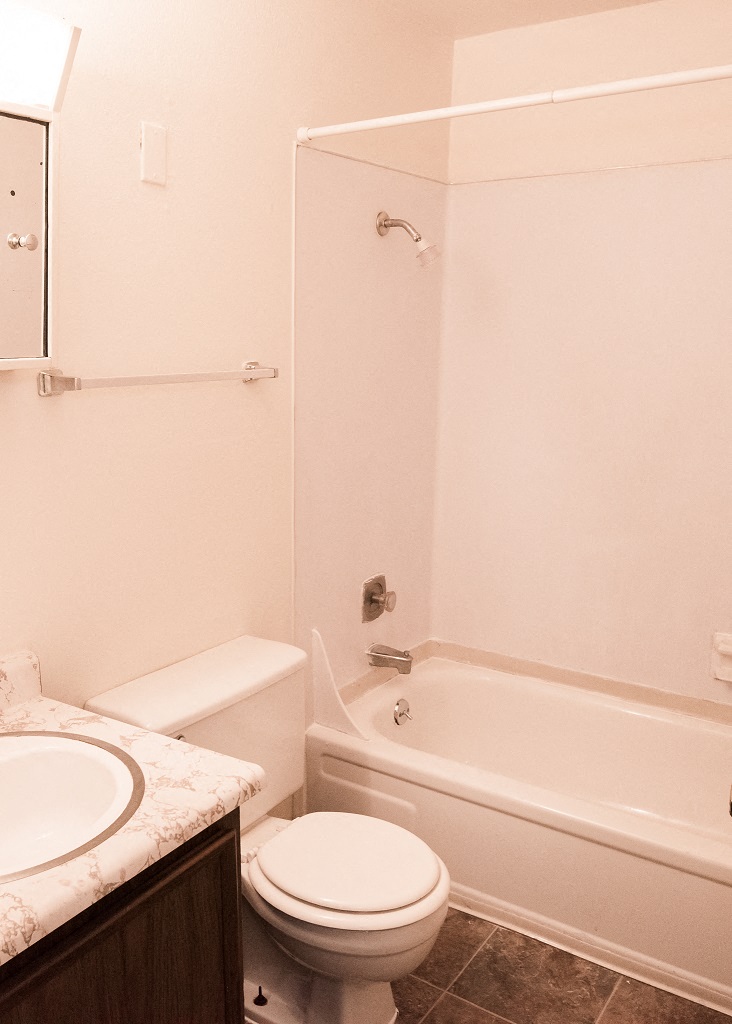 Garden Glen Vacant Apartment Bathroom