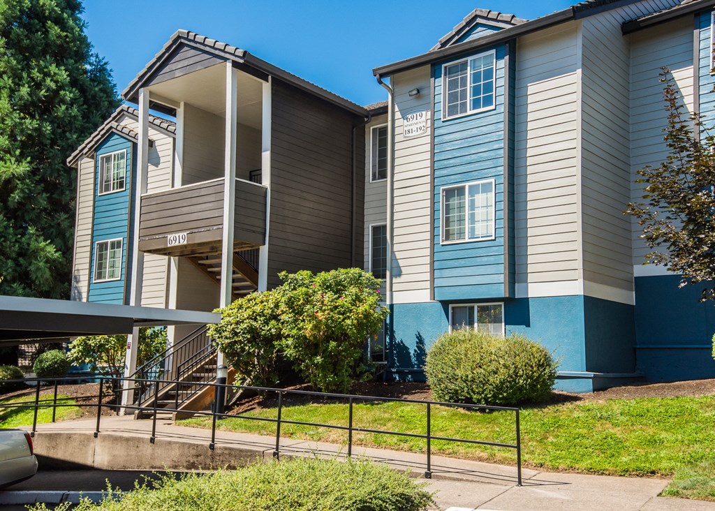 Building Exterior Entries at Hathaway Court Apartments, Wilsonville