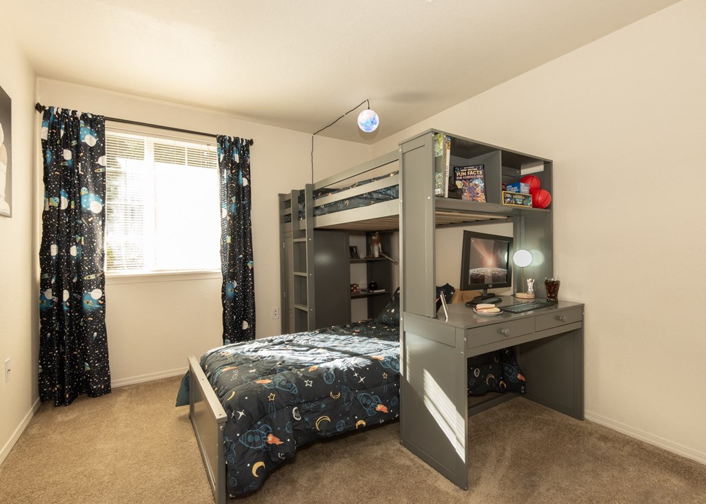 Hathaway Court model second bedroom at Hathaway Court Apartments, Oregon