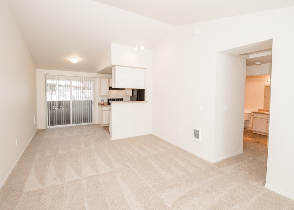  Vacant Living Room and Dining at Hathaway Court Apartments, OR 97070  Room