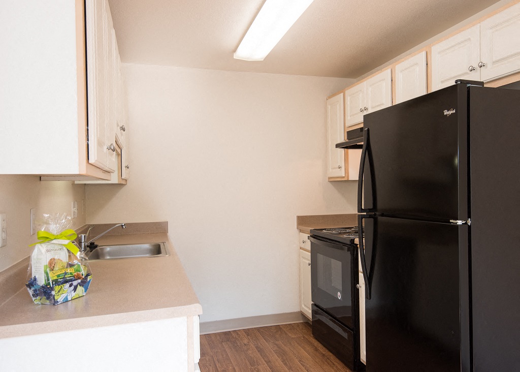Hathaway Court Vacant Townhome Upgraded Kitchen at Hathaway Court Apartments, Oregon, 97070