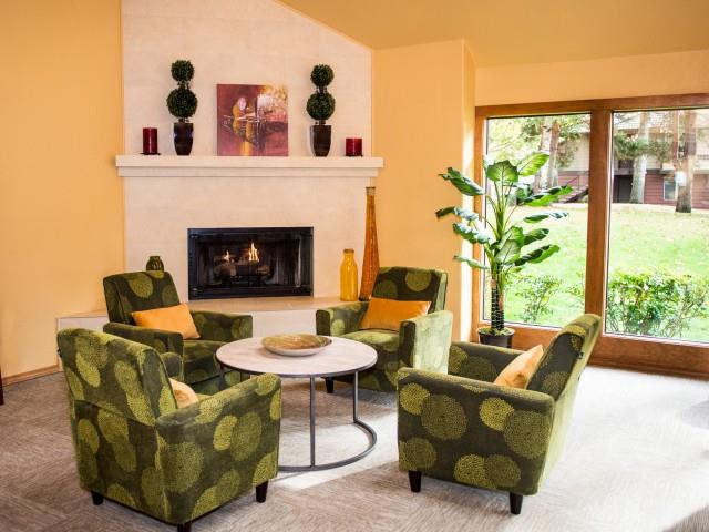 King's Court Clubhouse Interior Seating Area & Fireplace at King's Court Apartments in Beaverton, Oregon 97006