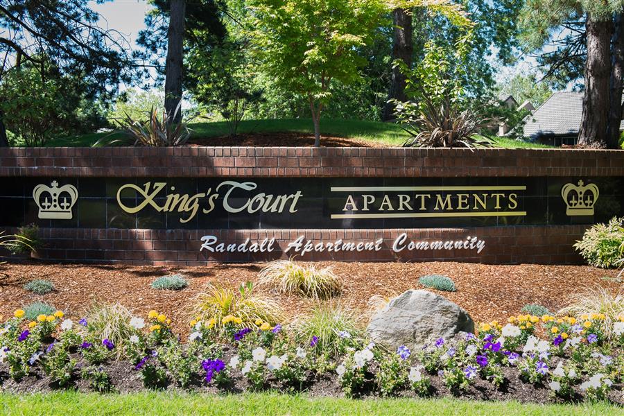 Kings Court Property Entry Monument Sign at King;s Court in Beaverton, OR