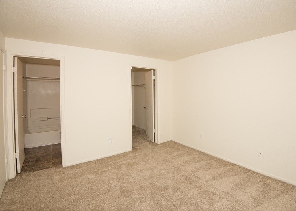 Martinazzi Village Vacant Master Bedroom