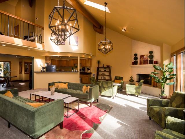 King's Court Clubhouse Interior Loft Business Center & Seating Area at King's Court Apartments, 97006 OR