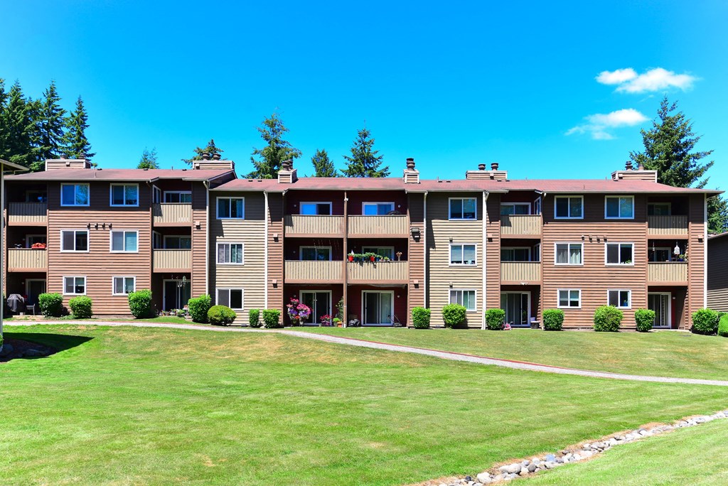 Pembrooke Building Exteriors & Green Space