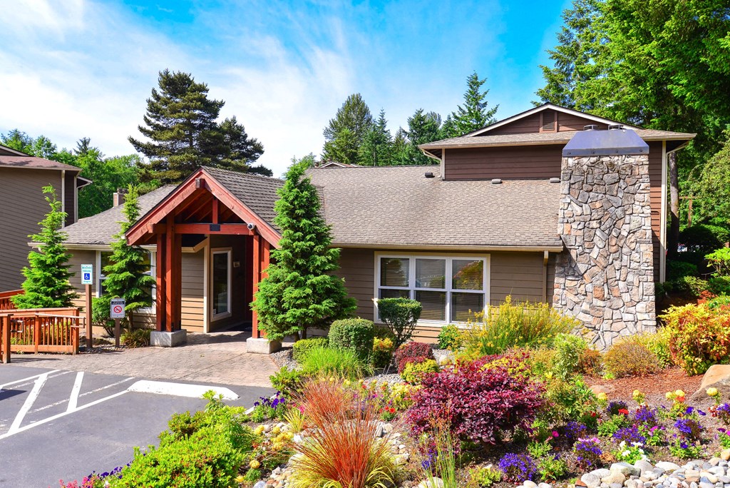 Pembrooke Clubhouse Exterior Side View & Landscaping