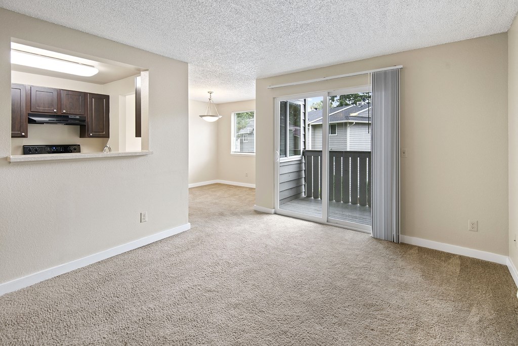 Pembrooke, Kent, vacant 1x1 dining room