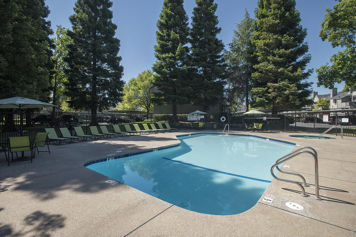 Pepperwood Pool & Sundeck