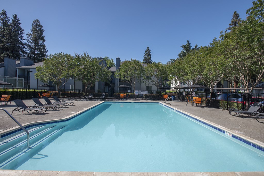 Pheasant Pointe SwimmingPool