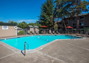Pool & Sundeck at Rolling Hills Apartments, Tualatin, OR