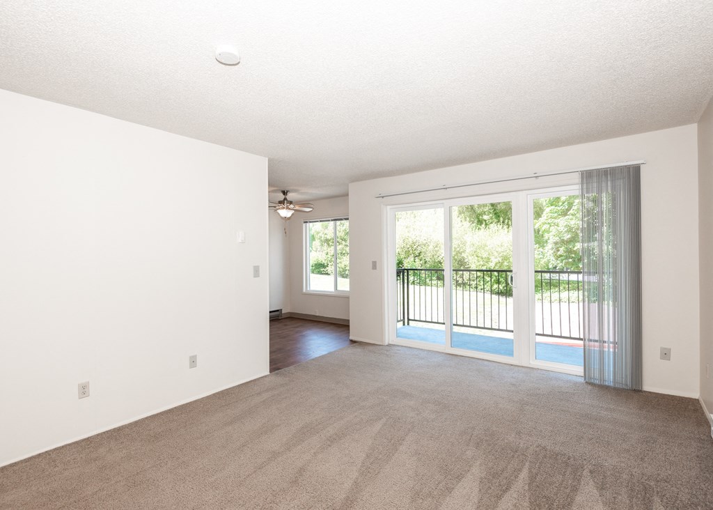 Shadow Hills vacant 1x1 living room sliding glass door