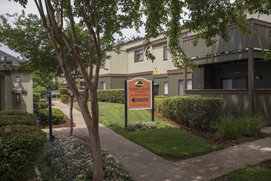 7321 Auburn Oaks Court 2 Beds Apartment for Rent Photo Gallery 1