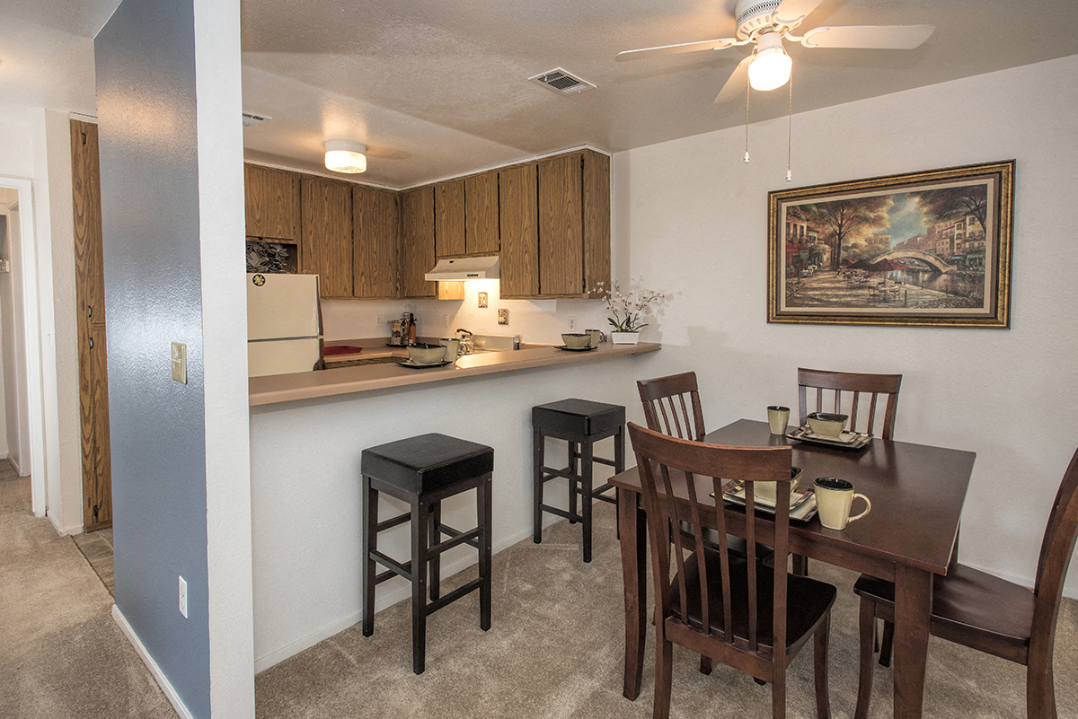 Sierra Glen Model Dining Room