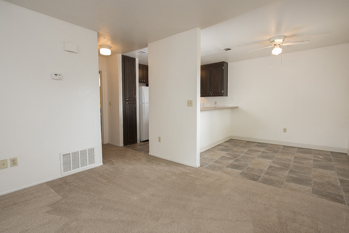 Sierra Glen Vacant Dining Area