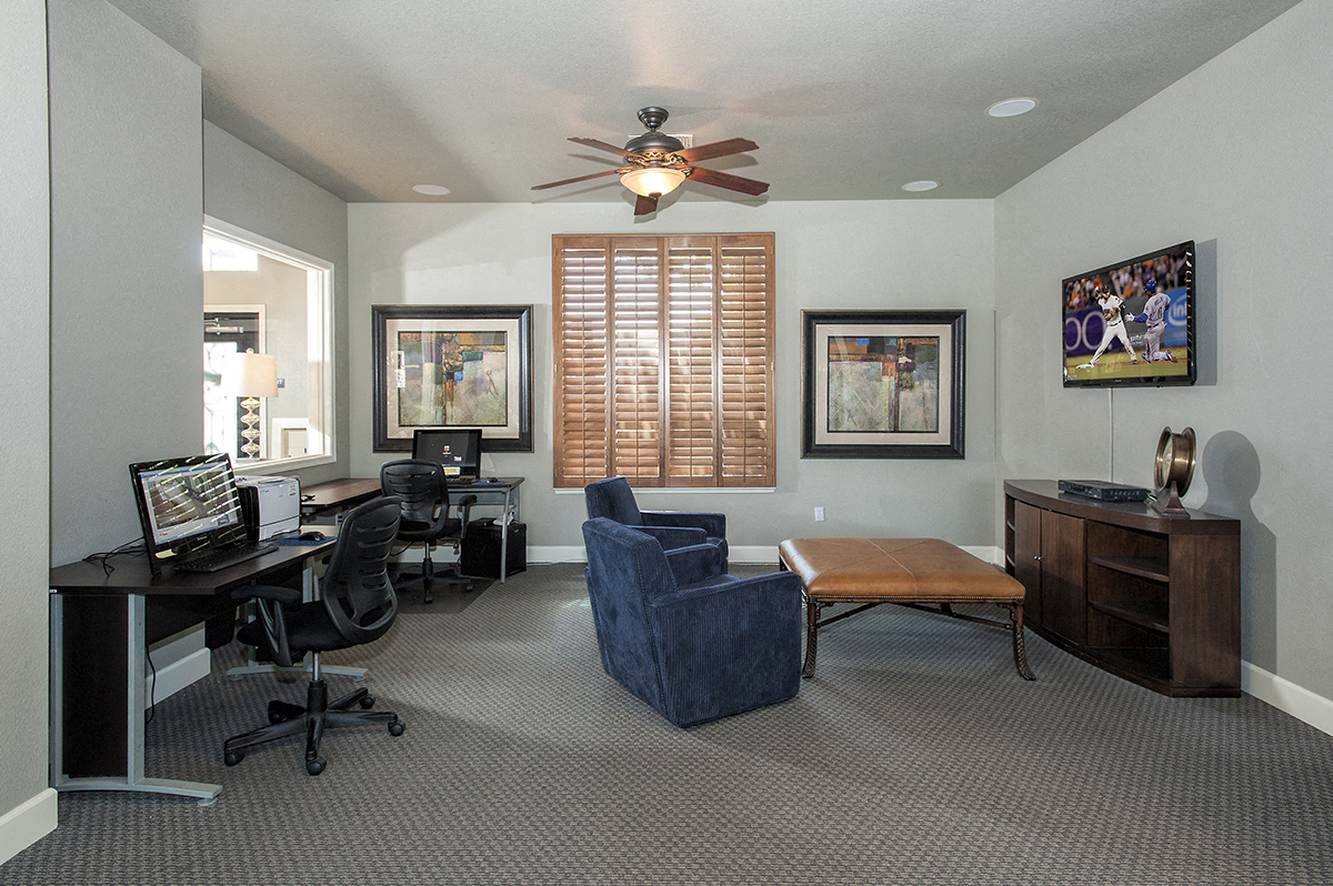 Stoneridge Business Center & TV Lounge