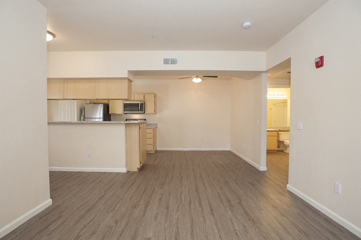 Stoneridge Vacant Dining Room