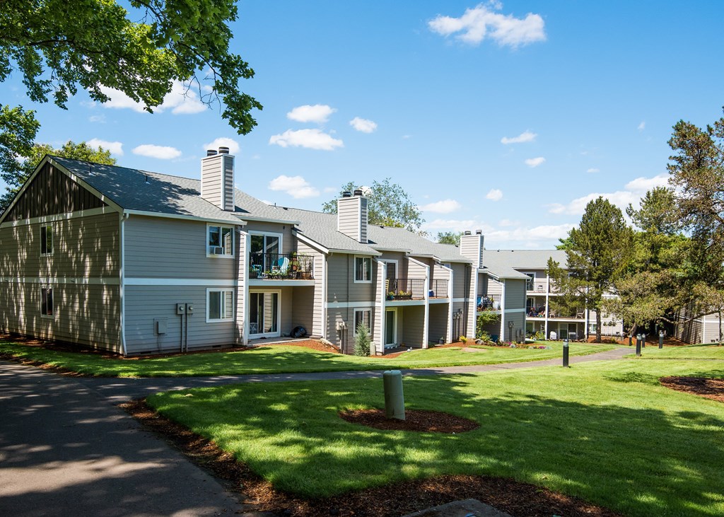 Building Exterior Greenspace at Todd Village Apartments, Tualatin, OR
