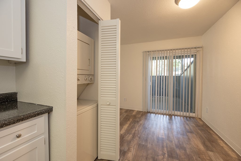 vacant 1x1 laundry  at Woodbridge Apartments, Sacramento, CA