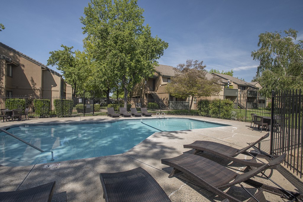 Pool & Lounge at Zinfandel Village Apartments, Rancho Cordova, California 95670 Chairs