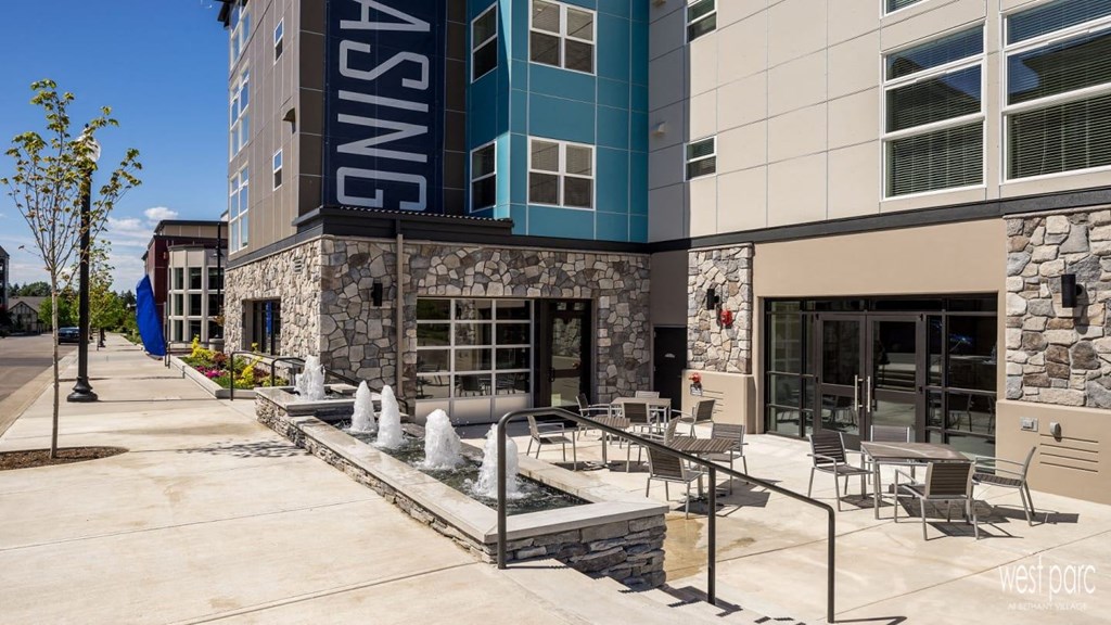 west parc apartments near portland and beaverton. Patio by leasing office.
