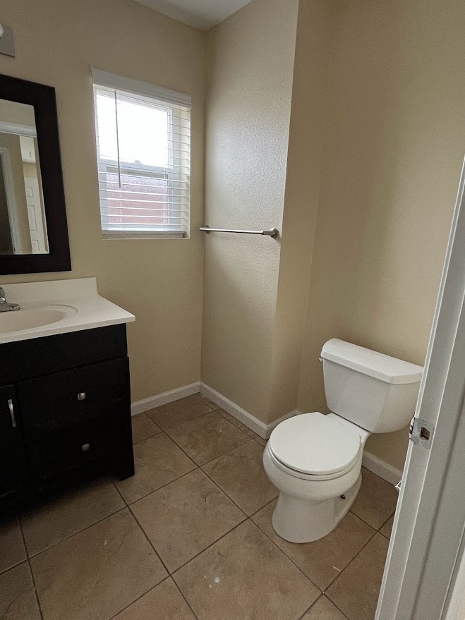 980 E Mission Apartments bathroom in Escondido, CA.