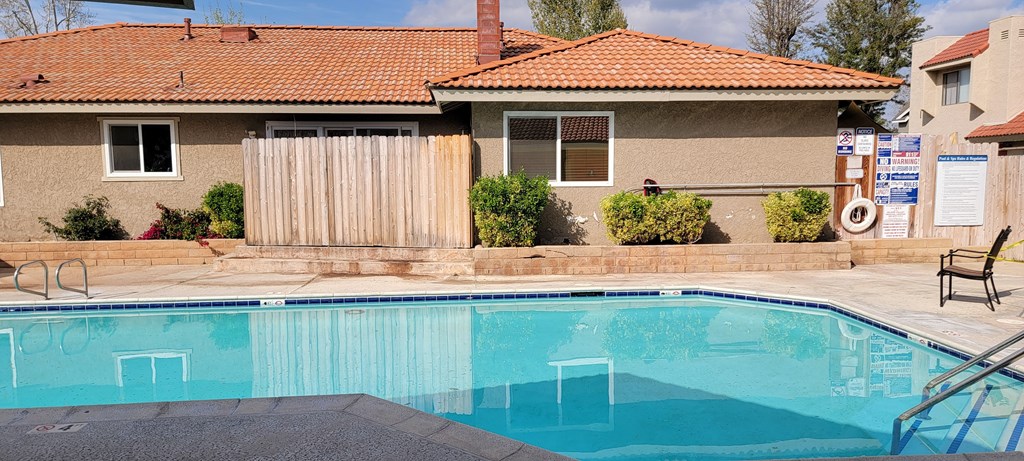 Inviting swimming pool at Sierra Vista Apartment Homes in Lake Elsinore, California.