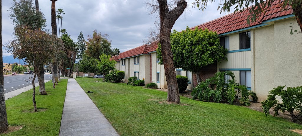 Maticulously manicured landscaping at Magnolia Apartments in Riverside, California.