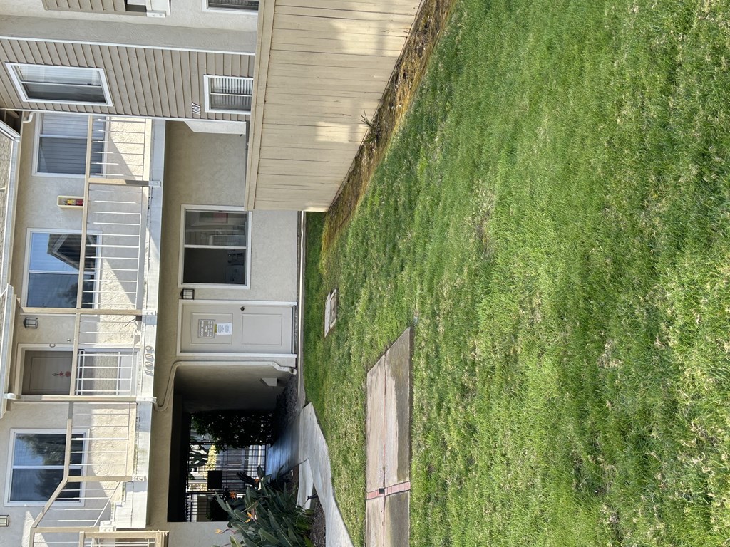 Carlsbad Sunset Senior Apartments, 1011 Chinquapin Ave, Carlsbad, CA