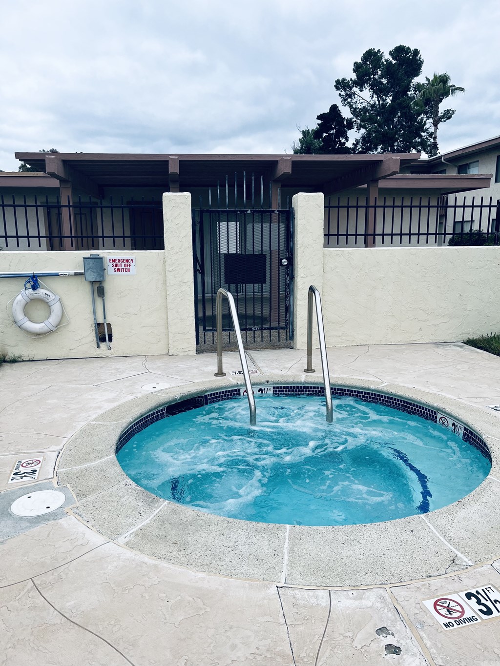 Private spa area at Plaza Verde Apartments in Escondido, California.