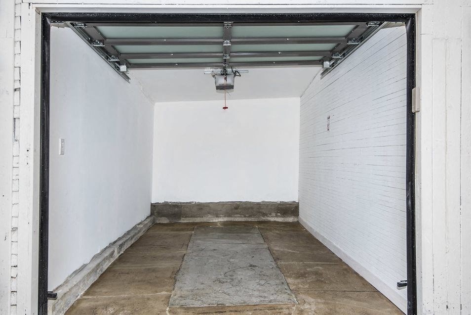 One car garage at 4141 Normal Avenue in Los Angeles, California.