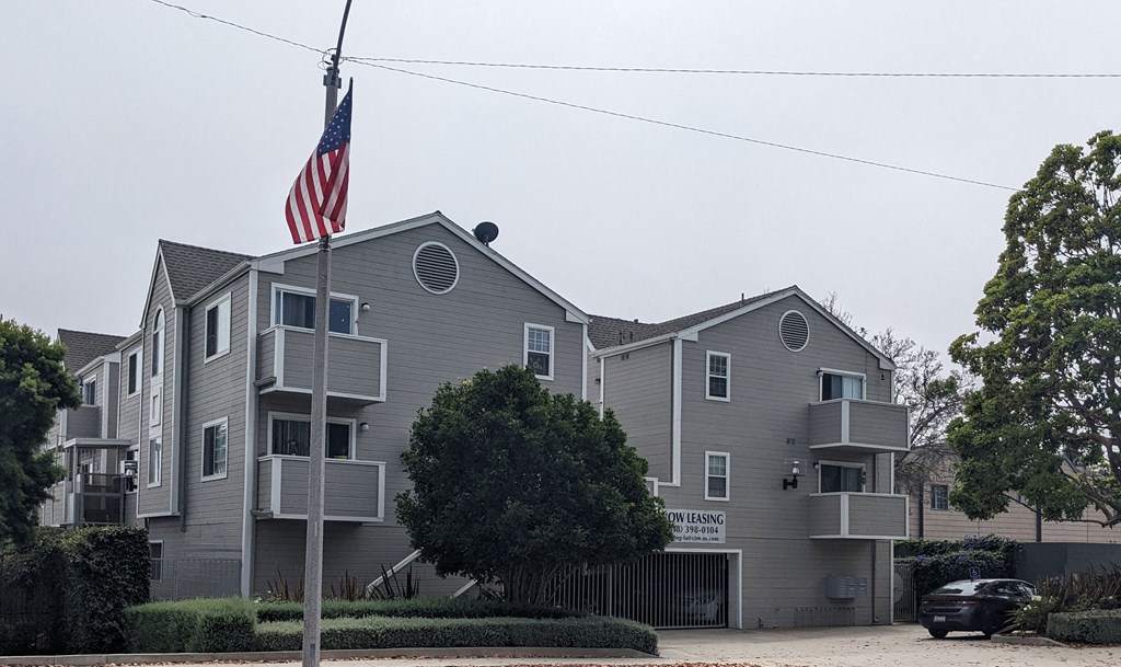 Summer House Apartments with private balconies in Ventura, California.