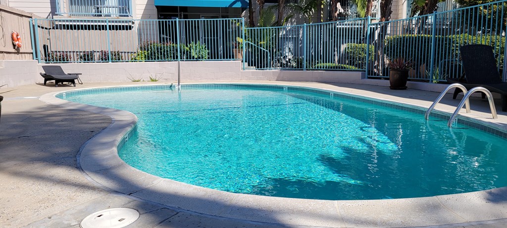 La Mesa Village apartment's swimming pool.
