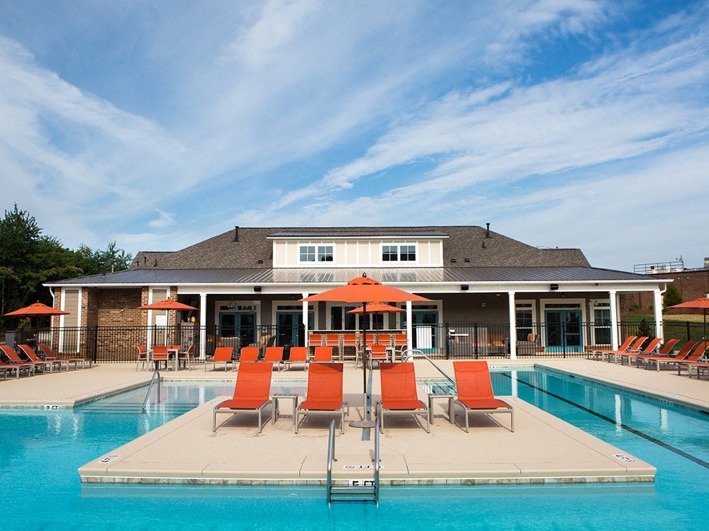 119 South apartments pool area