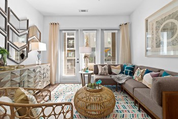 Living room - Photo Gallery 5