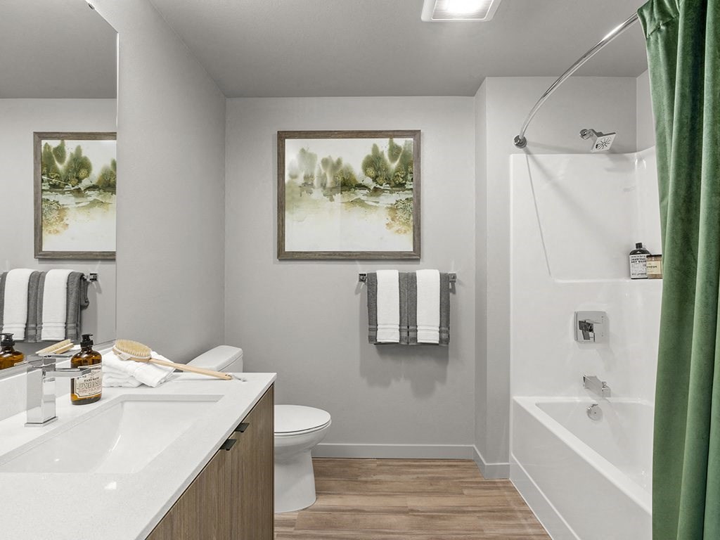 Bell Totem Lake_Bathroom