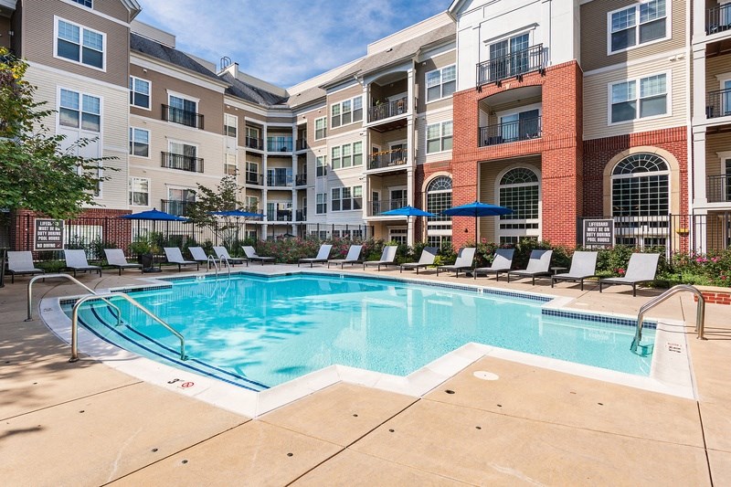 the swimming pool at the preserve at polk city apartments