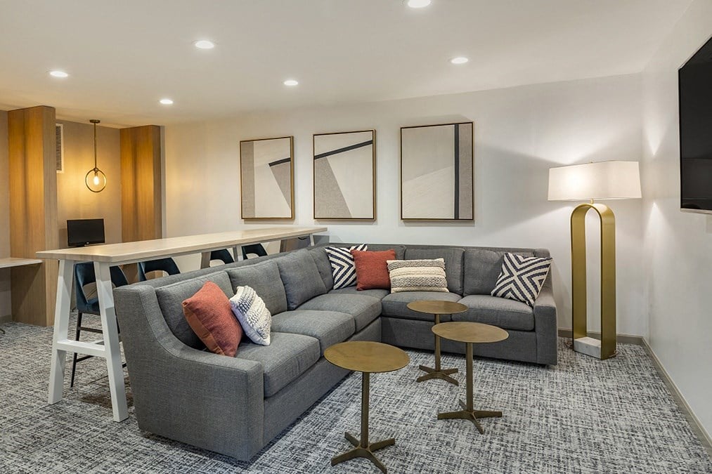 Clubhouse Business Center