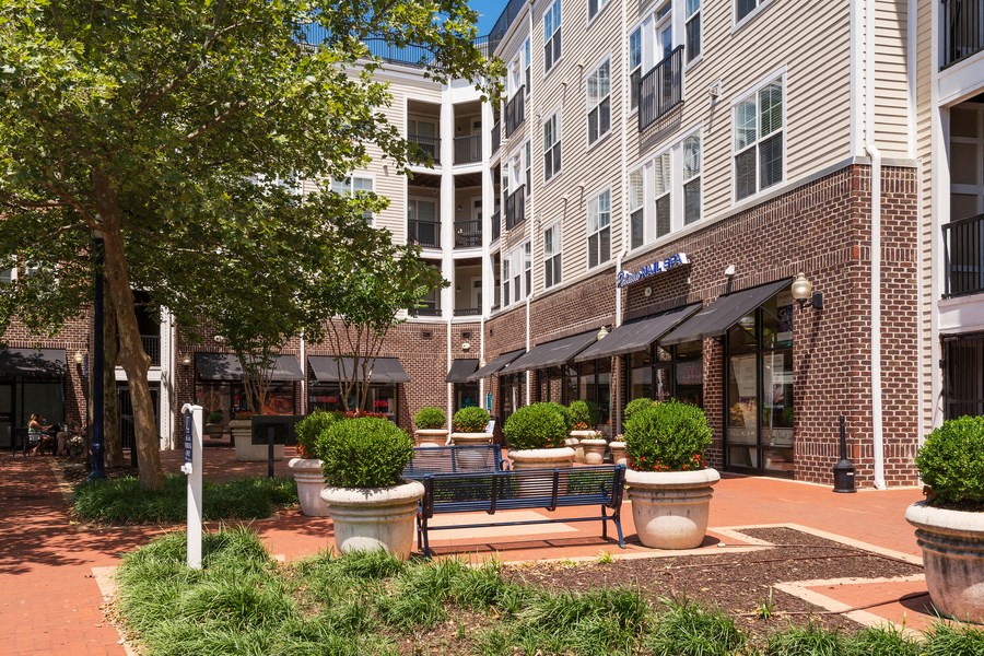 Shopping area at Bell Annapolis on West, Annapolis, 21401