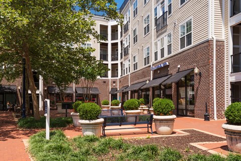 Shopping area at Bell Annapolis on West, Annapolis, 21401
