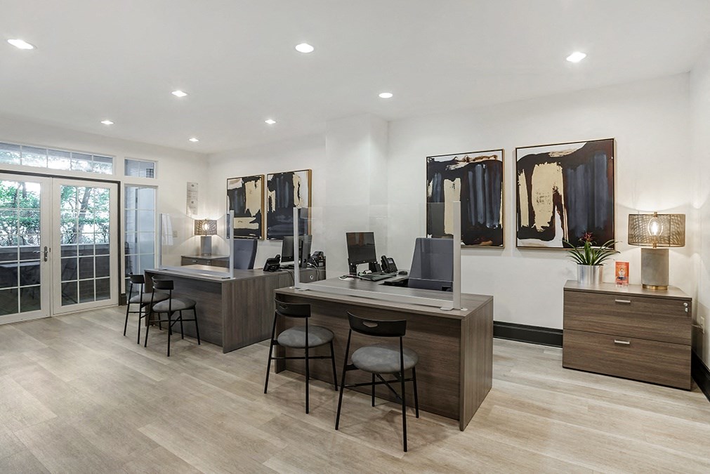 Bell Arlington Ridge leasing center