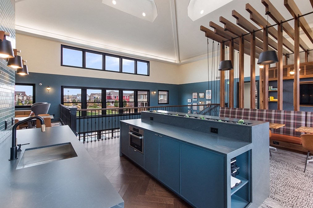 BellBradburn_Clubhouse Bar