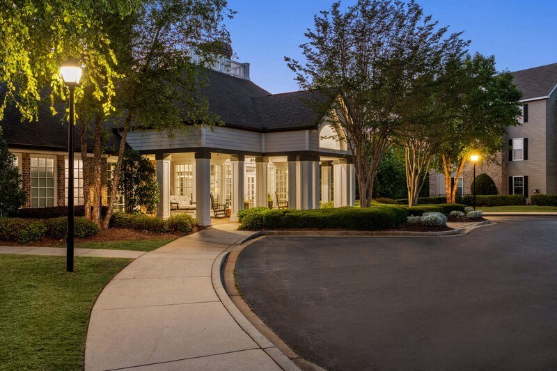 BellBrookfield_Exterior