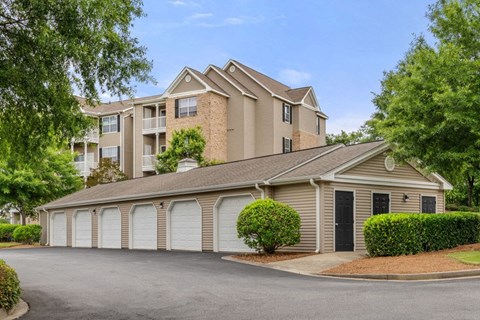 BellBrookfield_Garages