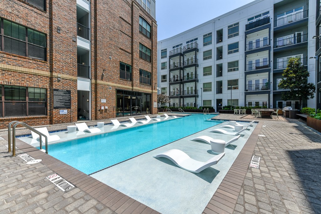 BellCollierVillage_Pool