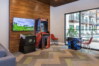 Game room in clubhouse - Photo Gallery 12