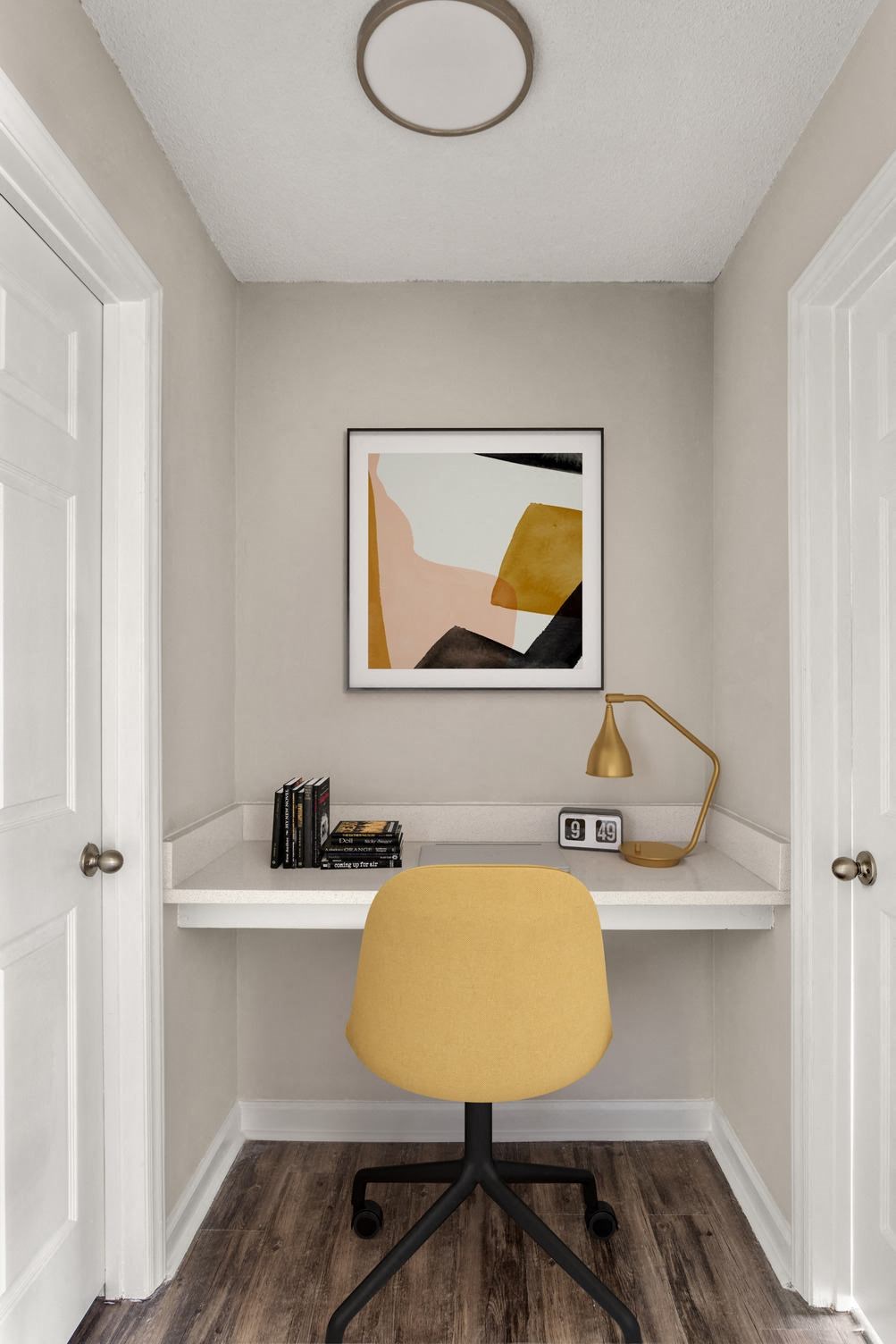 BellPrestonReserve_2B2B Desk